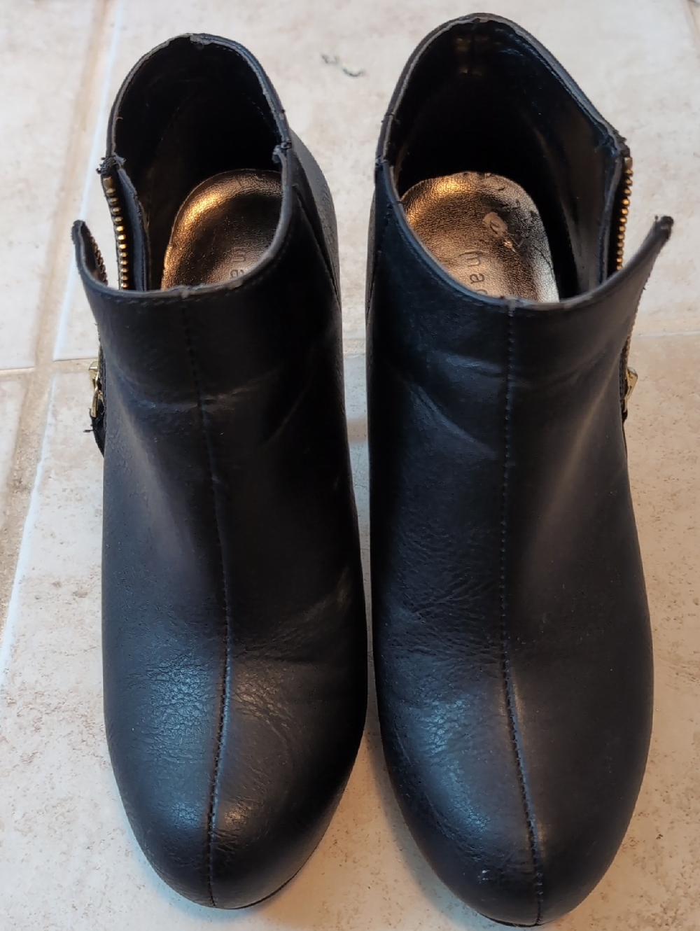 Steve Madden Women’s Black Ankle Booties - Classic Zip Detail